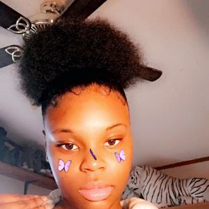 Meet your Posher, Kaylaa